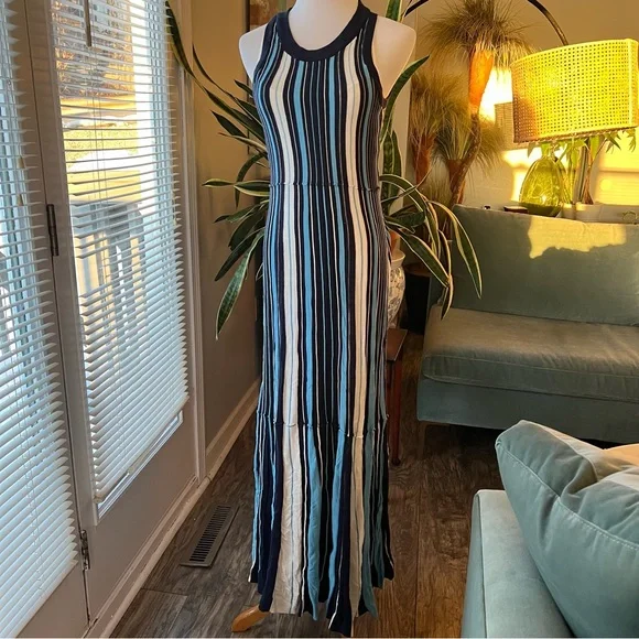 blue and white printed maxi dress Shop Paisley & floral printed blue & White rayon maxi dress today ! M